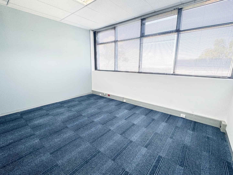To Let Commercial Property for Rent in Plattekloof Western Cape